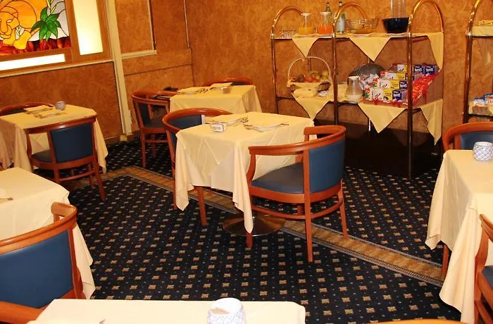 Mentana, By R Collection 4* Milan