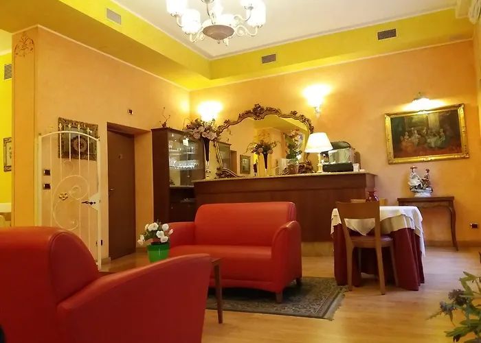 Boston Hotel 2*