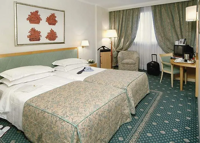 فندق Life Poliziano, By R Collection ميلان