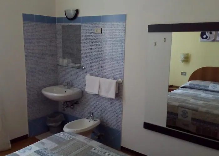 Hotell Tirreno Milano