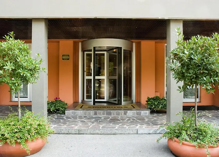 Starhotels Tourist Hotel 4*