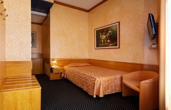 Mentana, By R Collection Milan