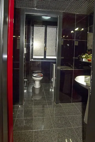 I Am Here - Gioia66 招待所 2*