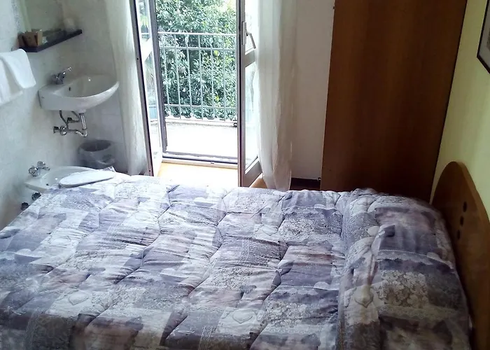 Tirreno Hotell *