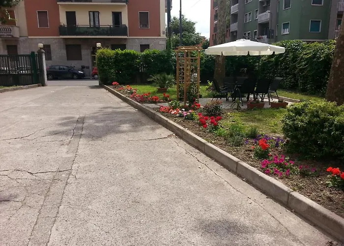 מלון Garden