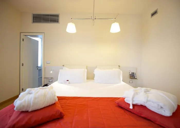 Mercure Solari 4*