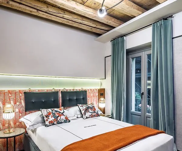 فندق مبيت وإفطار Pandenus Brera 4*