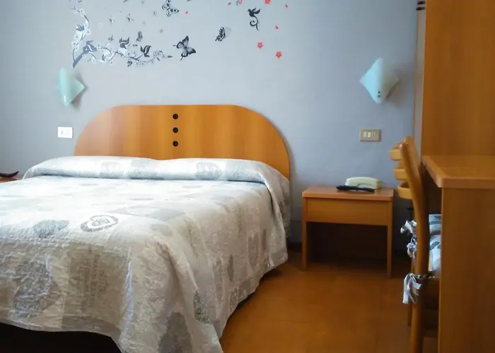 Hotell Tirreno *