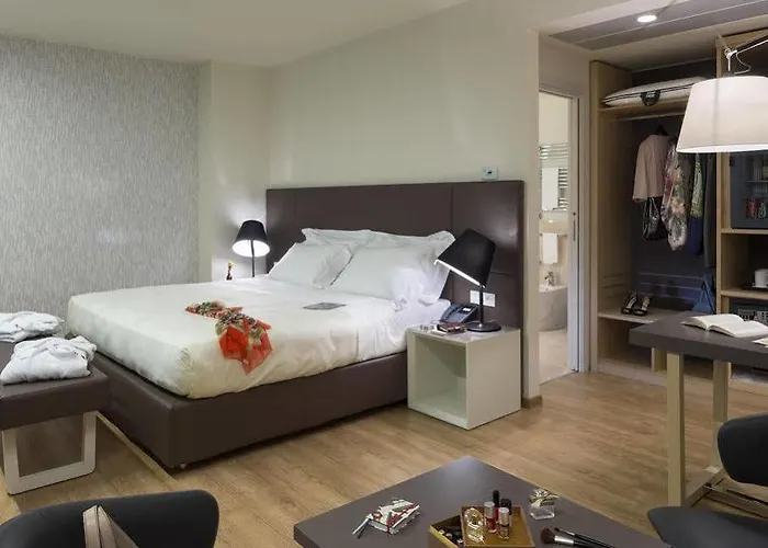 Hotel Century