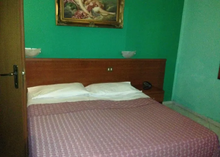 博诺拉酒店 酒店 2*