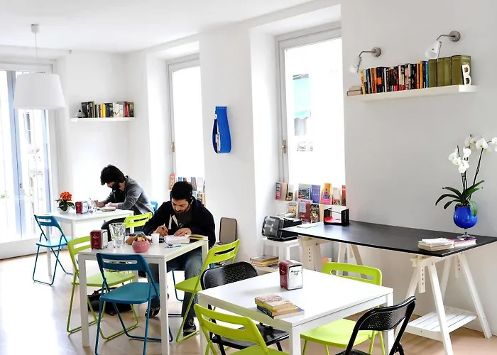 酒店 Gogol'ostello & Caffe Letterario *