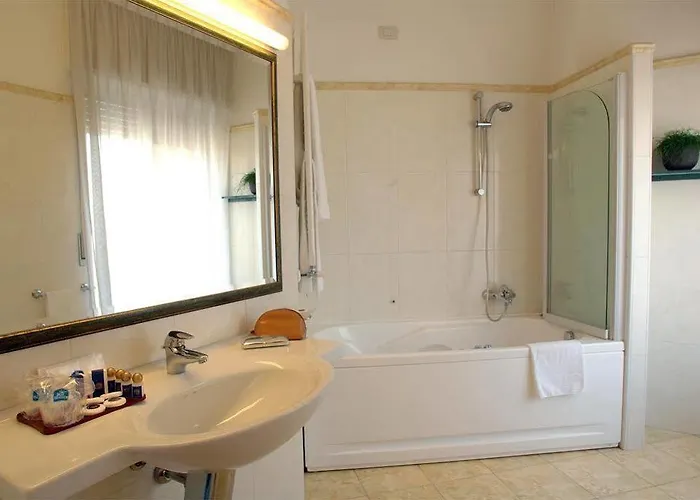 Western Major Szálloda 4*