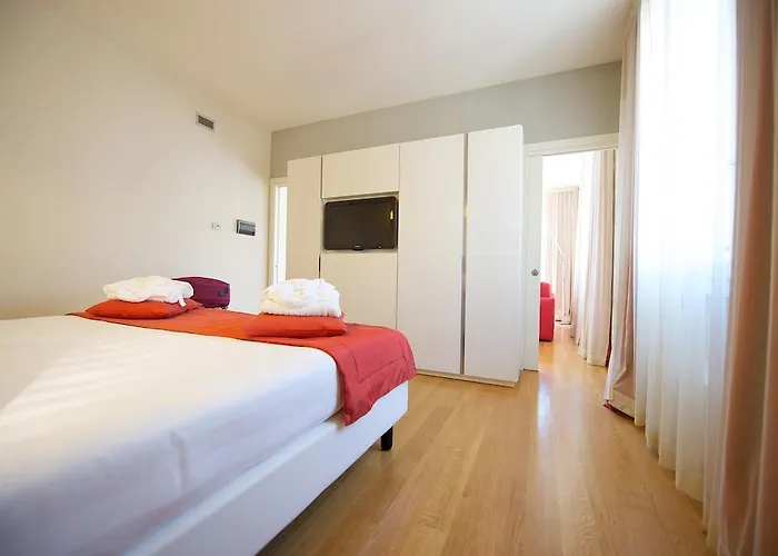 Mercure Solari