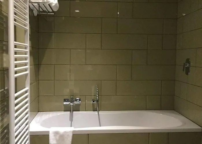 克莱里奇精品酒店