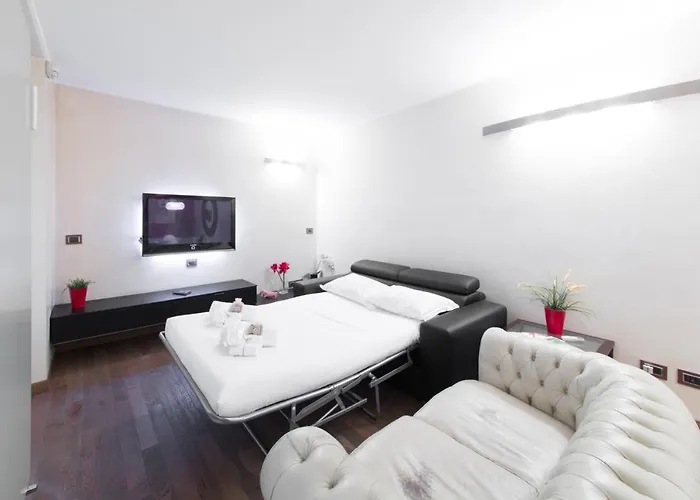 Apartment Stylish In Fashion District - Corso Venezia