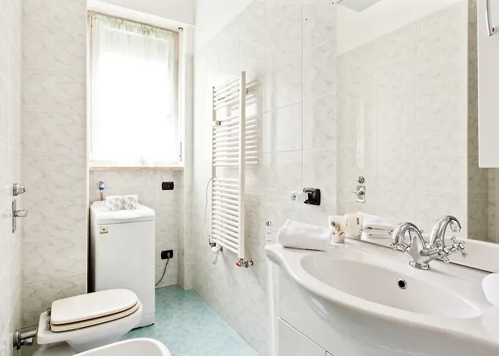 Lejlighed Guesthost - San Siro Stadium Garden Flat