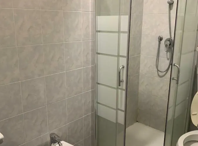 Lucania Hotel *