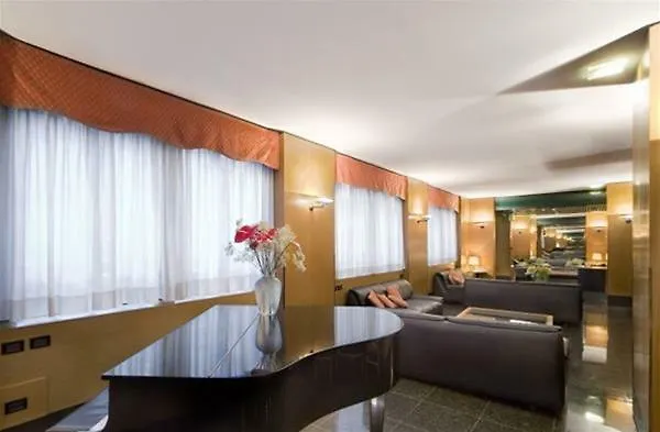 Hotell Century 4*