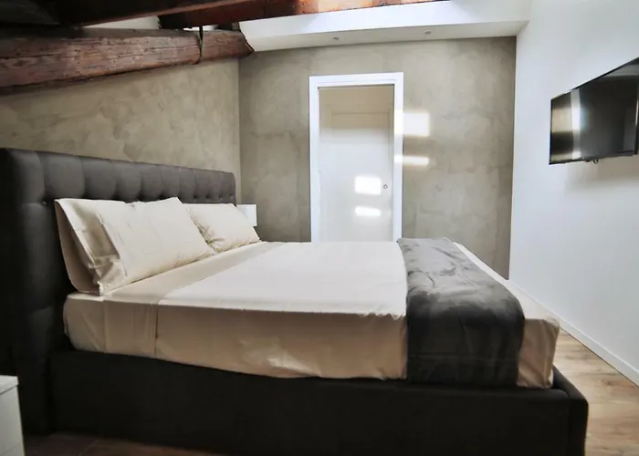 Moscova Attic Near Duomo * Mailand