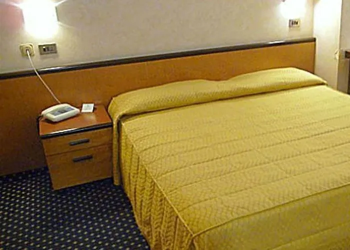 Lepontina Aparthotel 3*