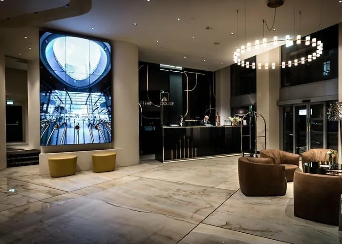 The Square Duomo - Preferred & Hotel Milan