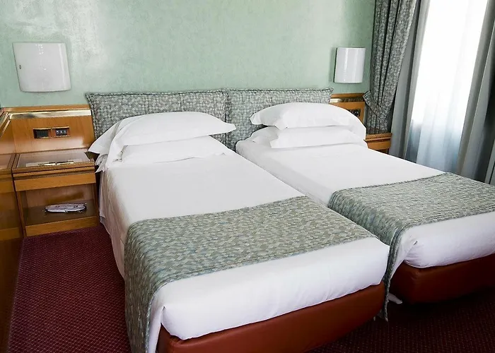 Michelangelo Hotel 4*