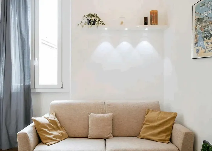 شقة Guesthost - Isola View Renovated ميلان