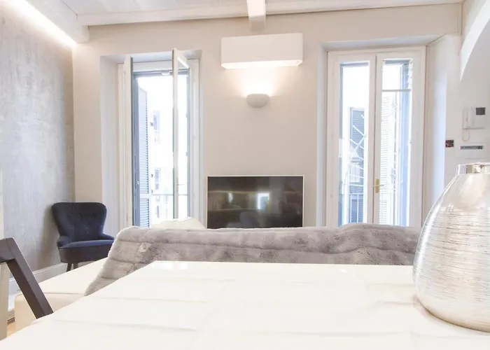 Easylife - - Correnti 24 - Duomo * Milano