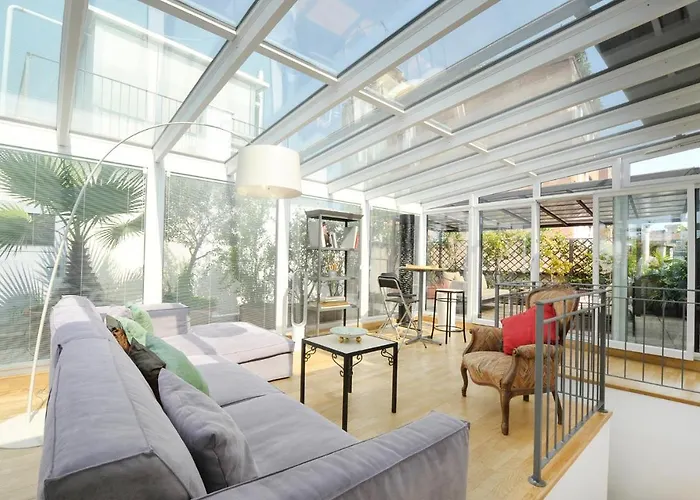 Sweet San Lorenzo, Right In The Centre *