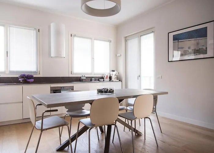 Brand New , Life District Apartment Mailand
