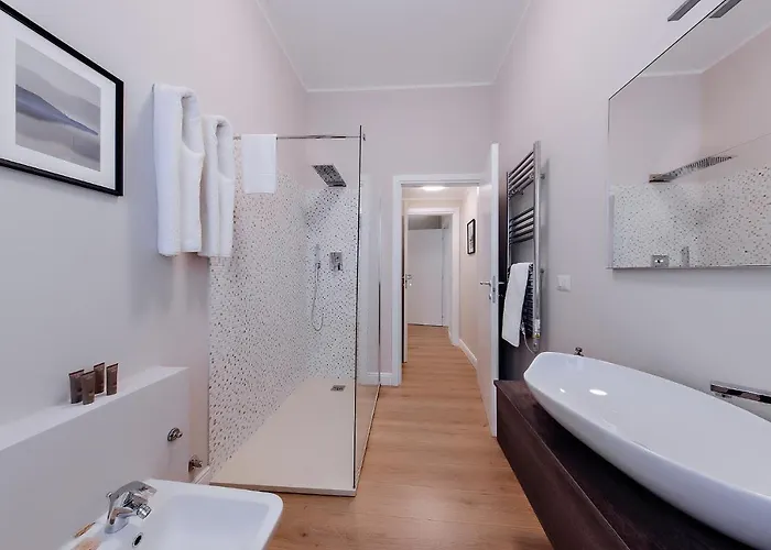 Apartment Manzoni Clc