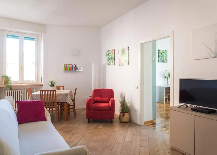 Sweet San Lorenzo, Right In The Centre Milan