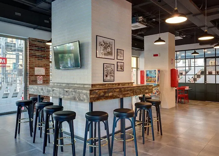 Meininger Lambrate Albergue *