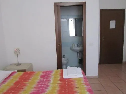 Hotel Gambara *