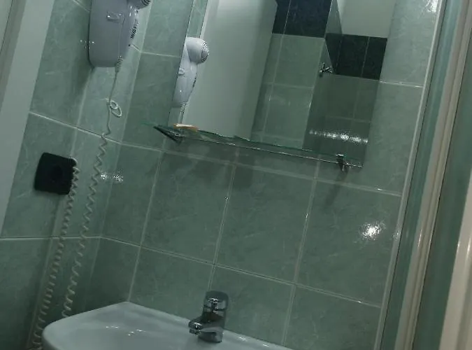 Miu Otel 2*