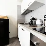 Apartamento Guesthost - Affori Cosy *