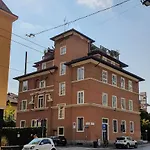 梅特罗酒店 酒店