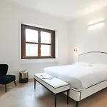 아파트 Contempora - Elegant Urban Retreat In The Heart Of - Brera