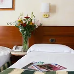 Mirage Sure Collection By Western Hotel