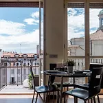 The Rent - Bright Two-bedroom In De Amicis דירה מילאנו