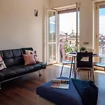 The Rent - Bright Two-bedroom In De Amicis * מילאנו