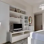 بيت ضيافة Aiello Executive