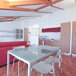 Lejlighedshotel De La Gare 4*