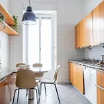 Two-bedroom Near Corso Indipendenza *