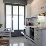 La Veranda - Bright Floor With Views Of The Madonnina Lejlighed *