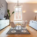 Luxury 2bed-2bath With Private Car Park Daire Milano
