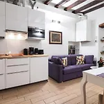 Apartamento Corso Genova 21, Navigli & Duomo - Charming Milão