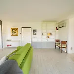 The Rent - Spacious Four-bedroom Close To Forlanini Distrct *