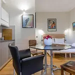 Retreats Cadorna Duomo شقة