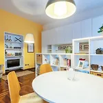 Easylife - - Menotti 16a - Porta Venezia Milão